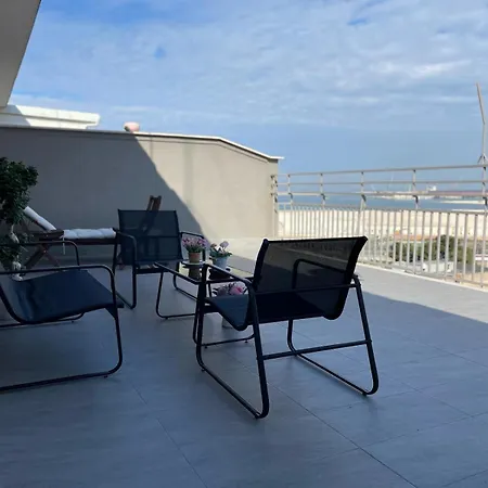 La Maison Vue Le *